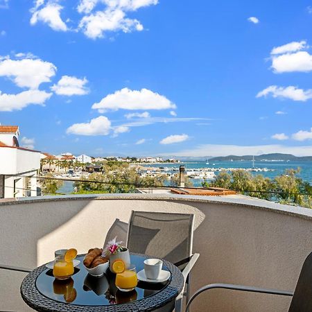 Aquarius Apartments - Beachside With Heated Pool Vodice Luaran gambar