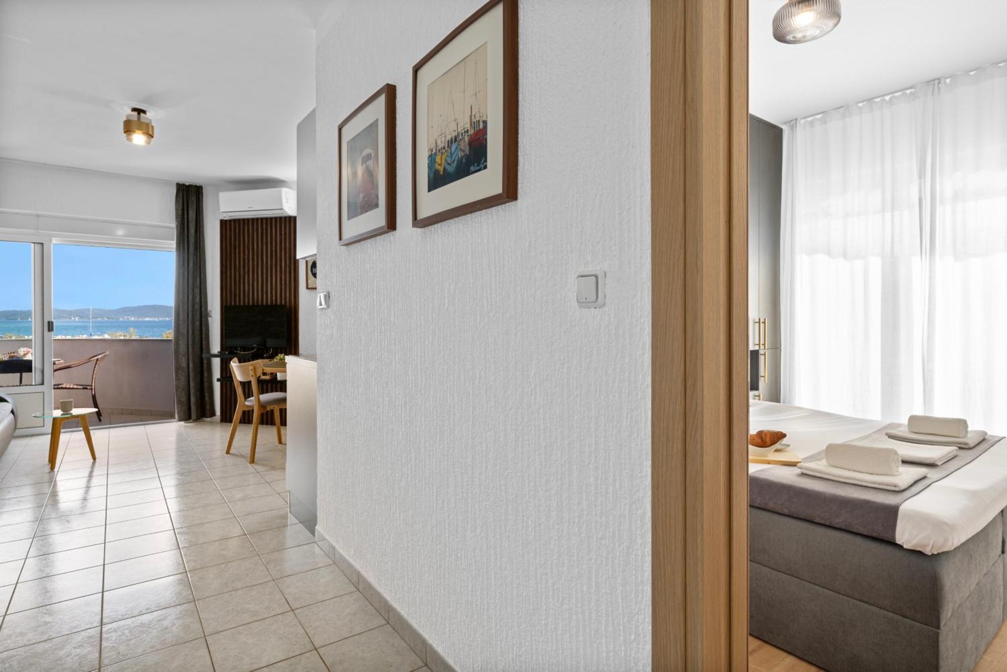 Aquarius Apartments - Beachside With Heated Pool Vodice Luaran gambar